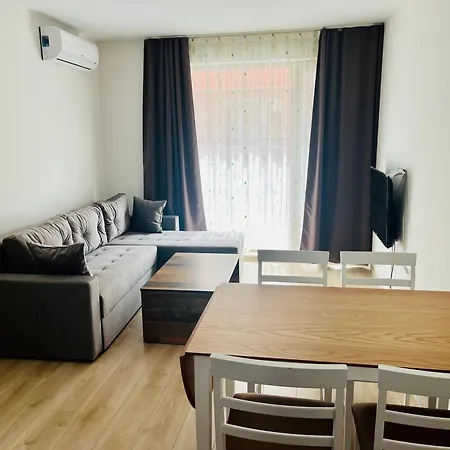 Family 2 Apartment Pomorie